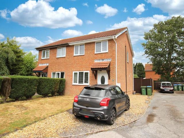 2 bedroom semi detached house for sale