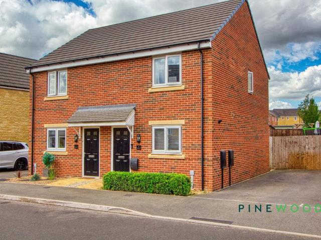 2 bedroom semi detached house for sale