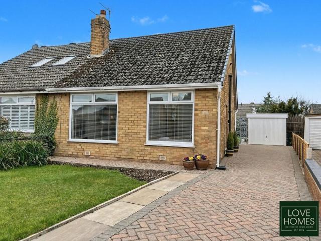 2 bedroom semi detached house for sale