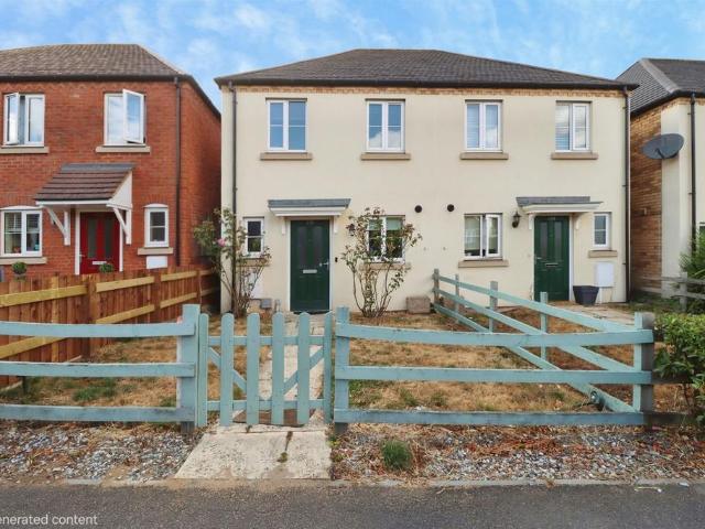2 bedroom semi detached house for sale
