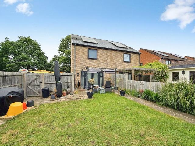 2 bedroom semi detached house for sale