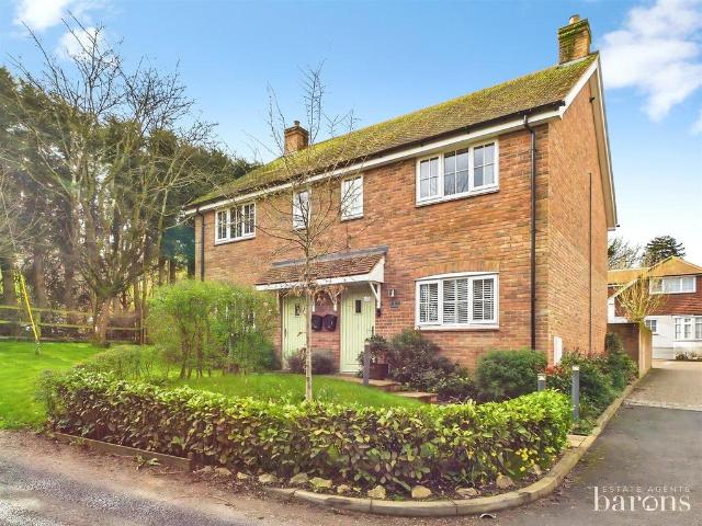 2 bedroom semi detached house for sale