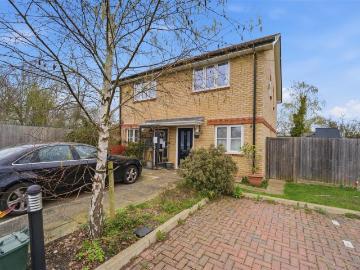 2 bedroom semi detached house for sale