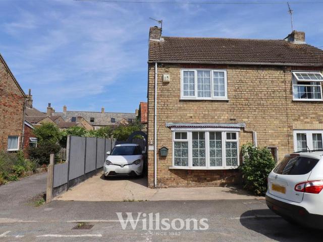 2 bedroom semi detached house for sale