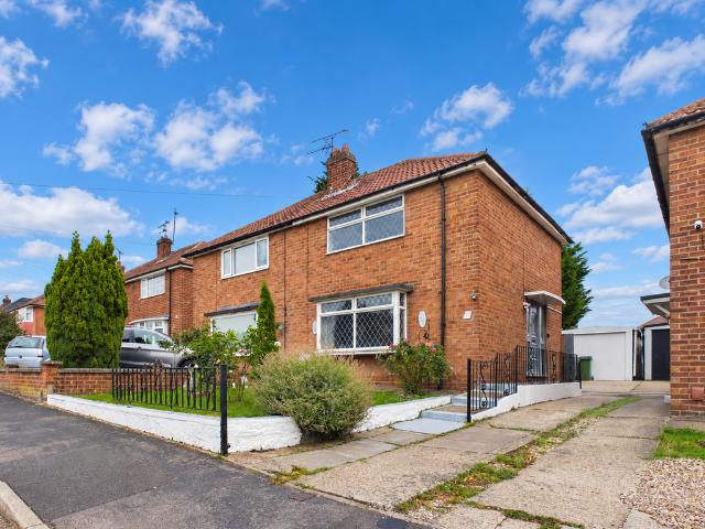 2 bedroom semi detached house for sale