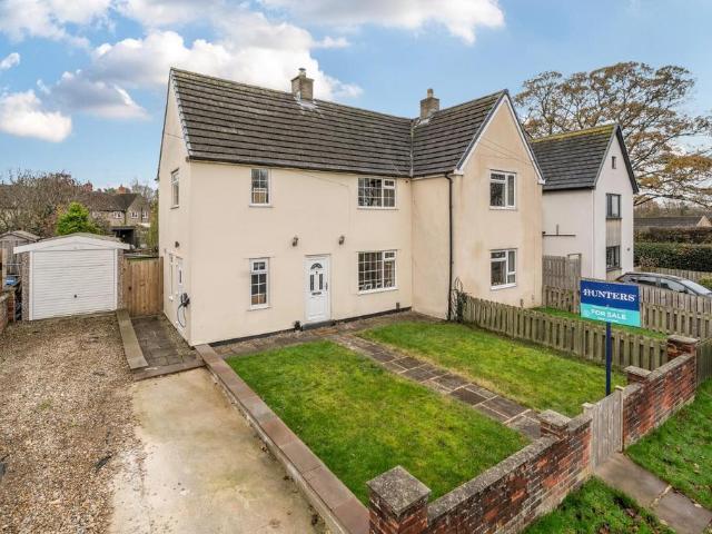 2 bedroom semi detached house for sale