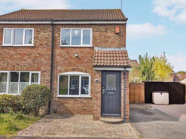 2 bedroom semi detached house for sale