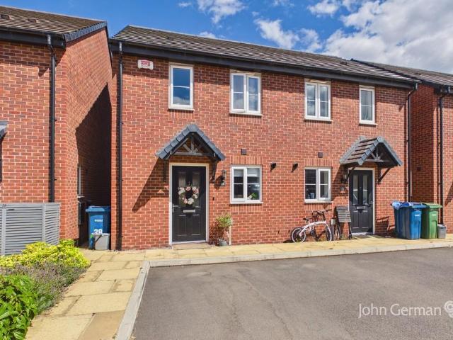 2 bedroom semi detached house for sale