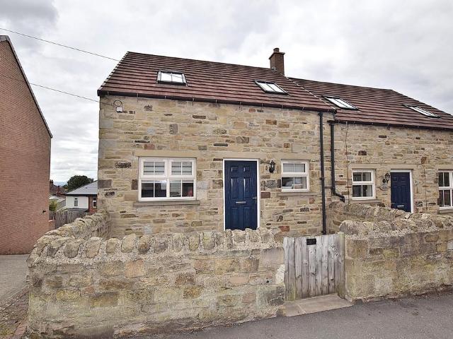 2 bedroom semi detached house for sale