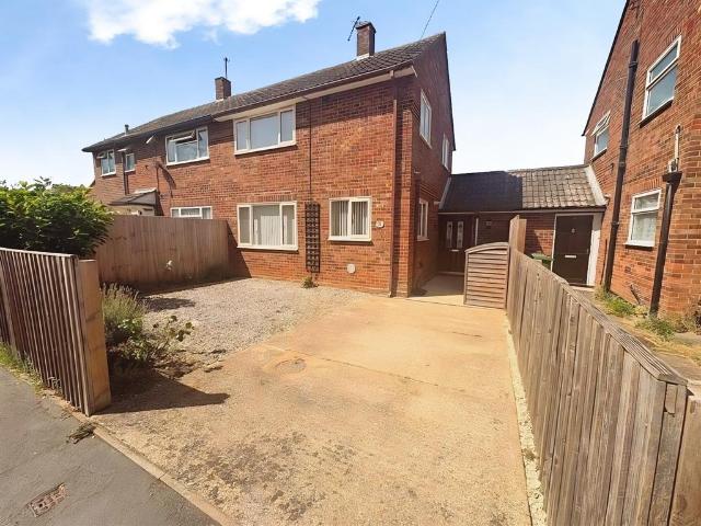 2 bedroom semi detached house for sale