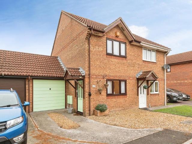 2 bedroom semi detached house for sale