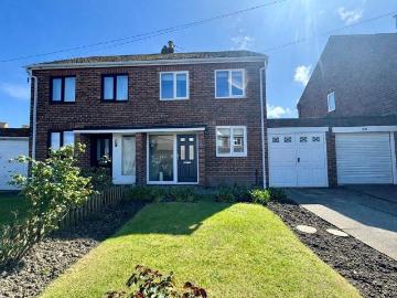 2 bedroom semi detached house for sale