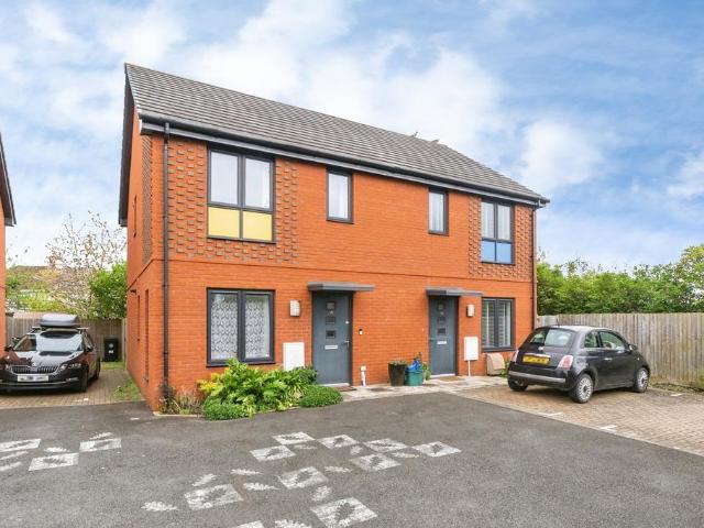 2 bedroom semi detached house for sale