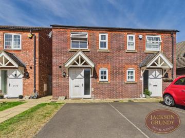 2 bedroom semi detached house for sale