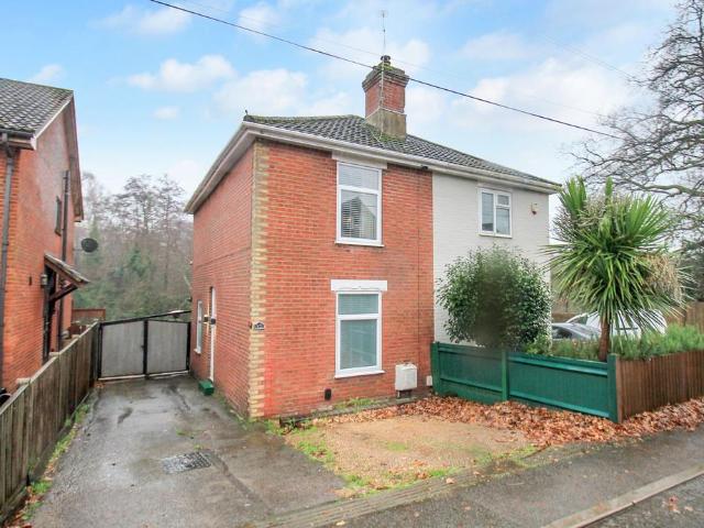 2 bedroom semi detached house for sale
