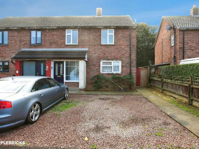 2 bedroom semi detached house for sale