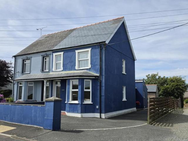 2 bedroom semi detached house for sale