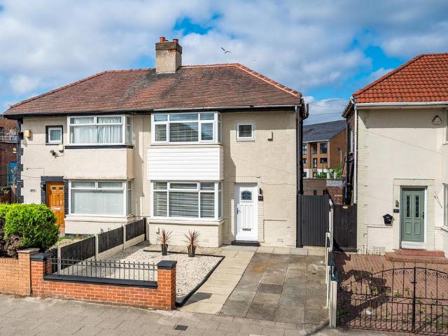 2 bedroom semi detached house for sale
