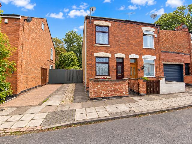 2 bedroom semi detached house for sale
