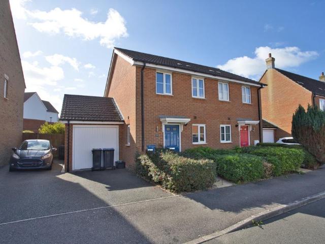 2 bedroom semi detached house for sale