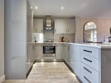 2 bedroom semi detached house for sale
