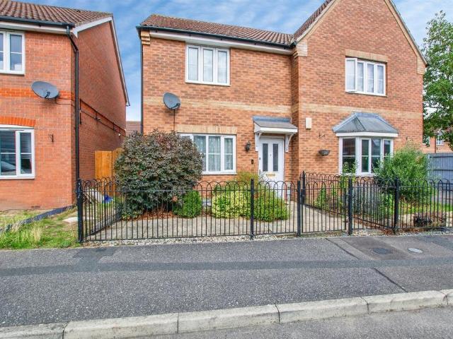 2 bedroom semi detached house for sale