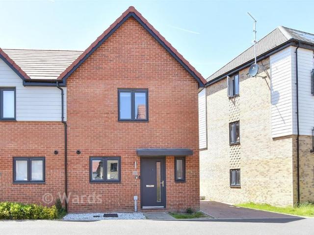 2 bedroom semi detached house for sale