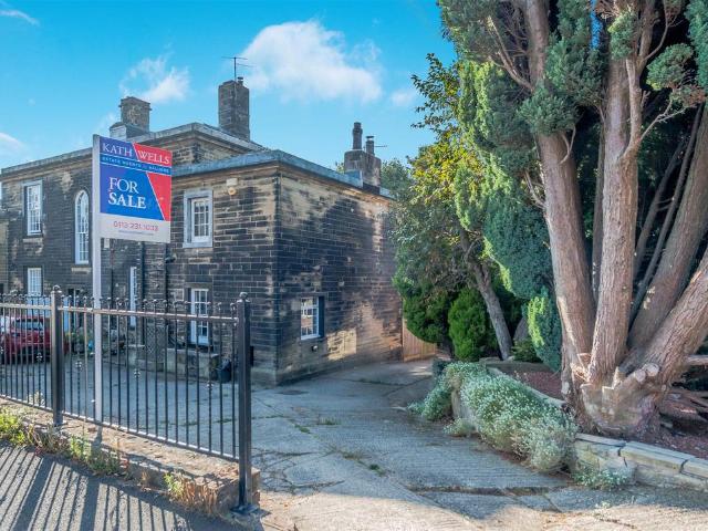 2 bedroom semi detached house for sale