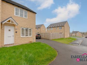 2 bedroom semi detached house for sale