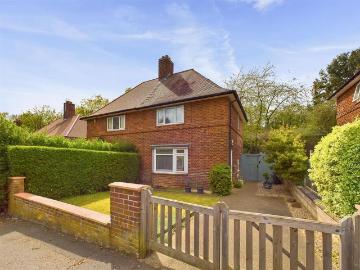 2 bedroom semi detached house for sale