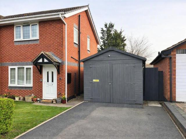 2 bedroom semi detached house for sale