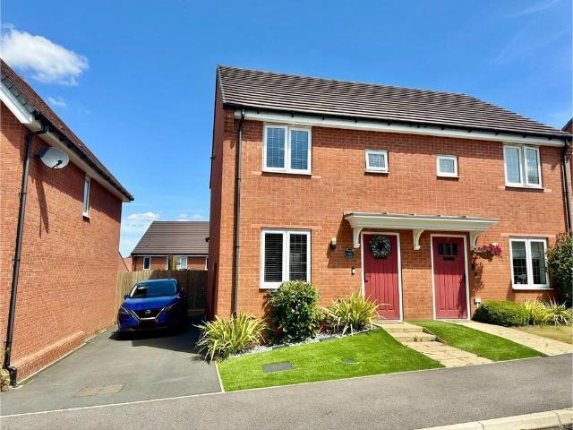 2 bedroom semi detached house for sale