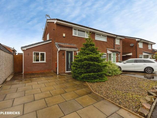 2 bedroom semi detached house for sale