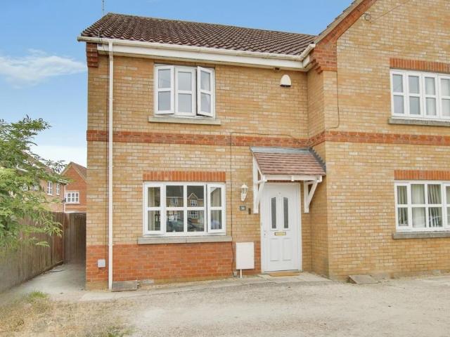 2 bedroom semi detached house for sale