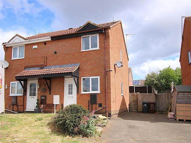 2 bedroom semi detached house for sale