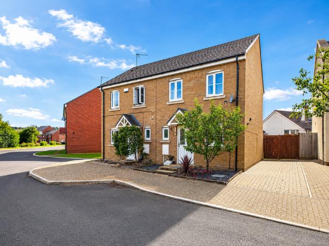 2 bedroom semi detached house for sale