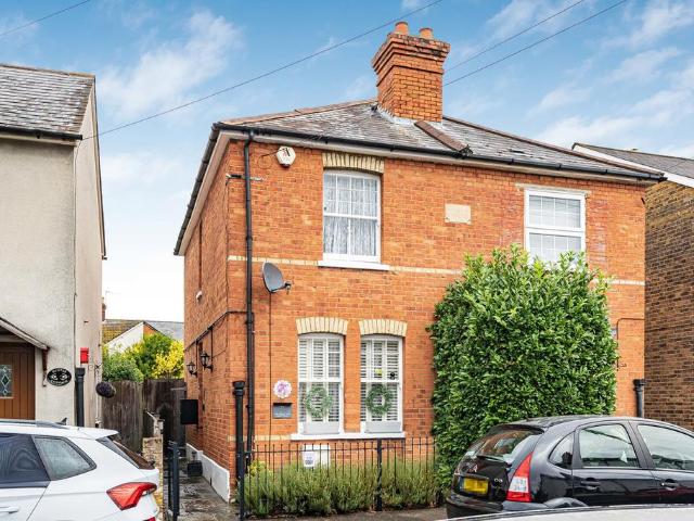 2 bedroom semi detached house for sale