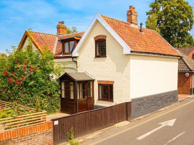 2 bedroom semi detached house for sale