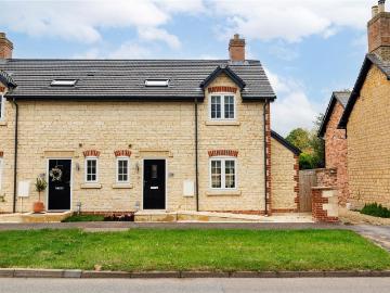 2 bedroom semi detached house for sale
