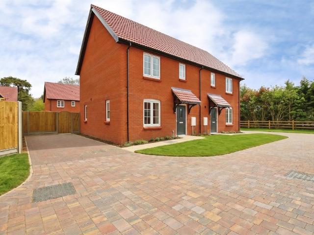 2 bedroom semi detached house for sale