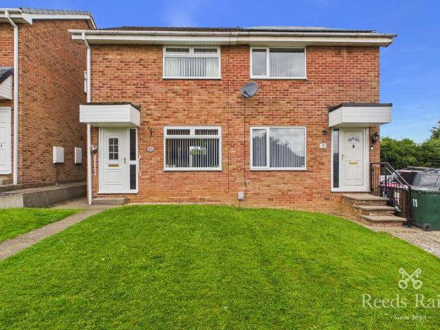 2 bedroom semi detached house for sale