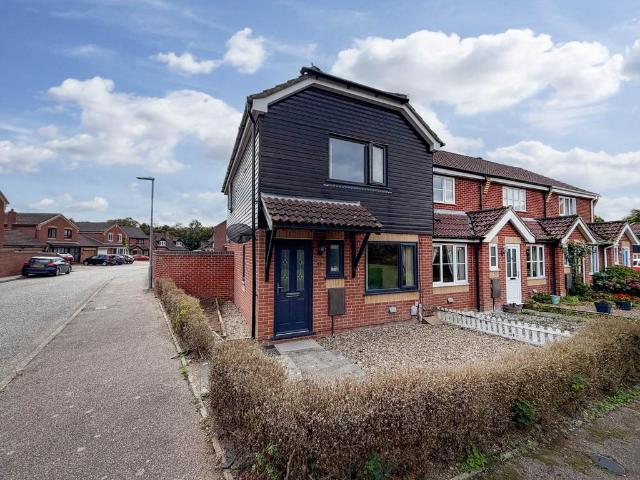 2 bedroom semi detached house for sale
