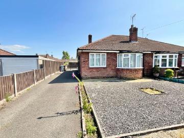2 bedroom semi detached house for sale