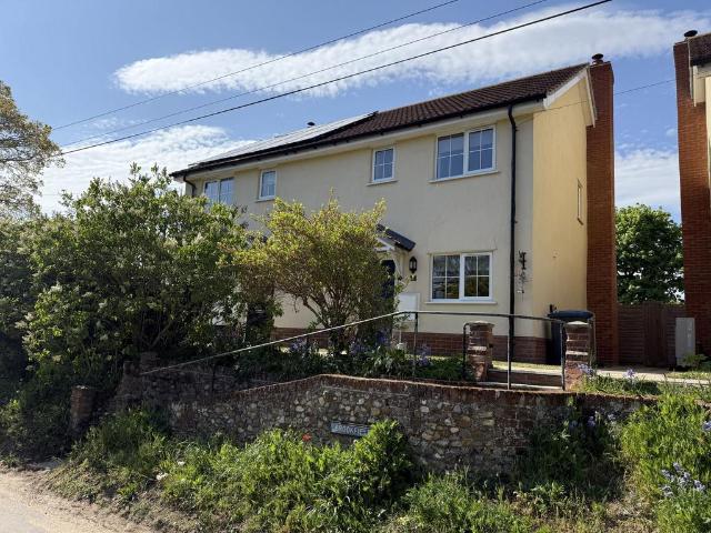 2 bedroom semi detached house for sale