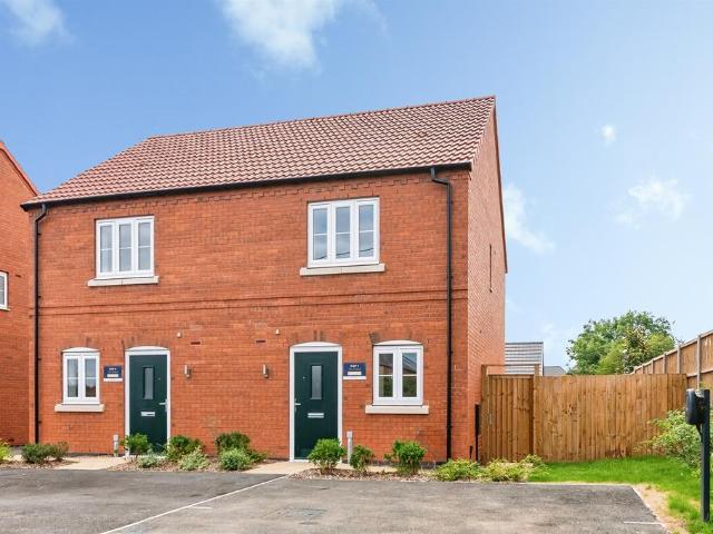 2 bedroom semi detached house for sale