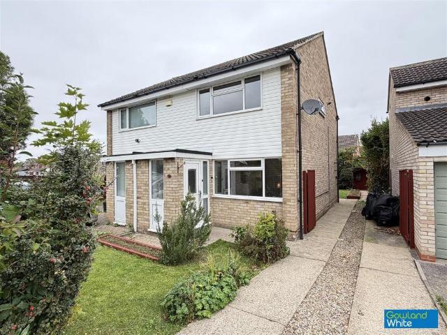 2 bedroom semi detached house for sale
