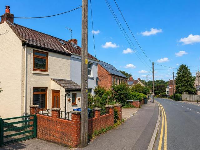 2 bedroom semi detached house for sale