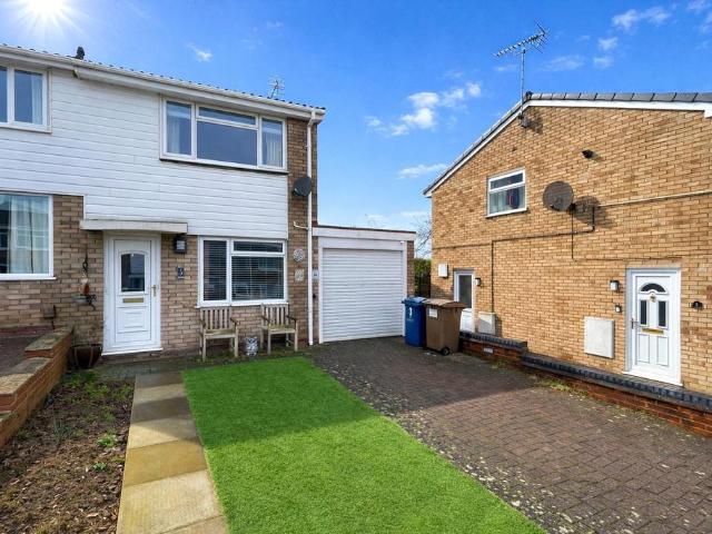 2 bedroom semi detached house for sale