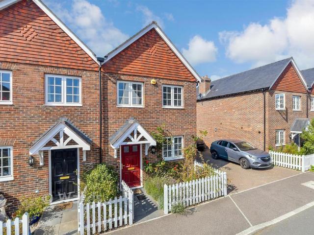 2 bedroom semi detached house for sale