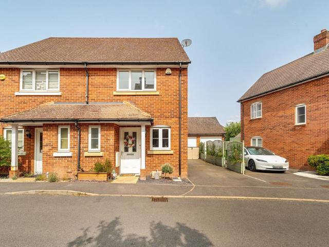 2 bedroom semi detached house for sale